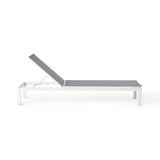 Belvedere Chaise in White Aluminum and Silver Mesh