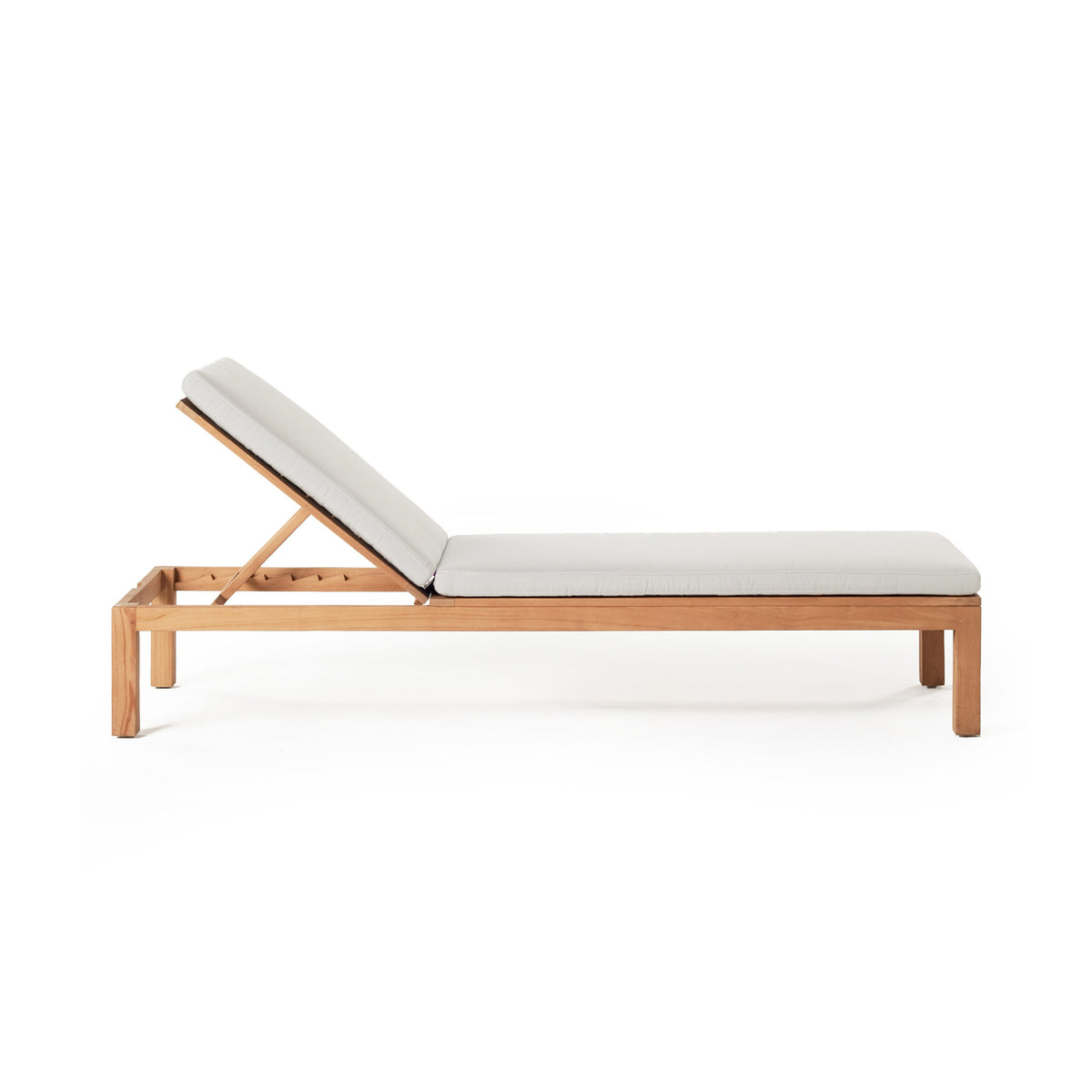Belvedere Chaise in Teak
