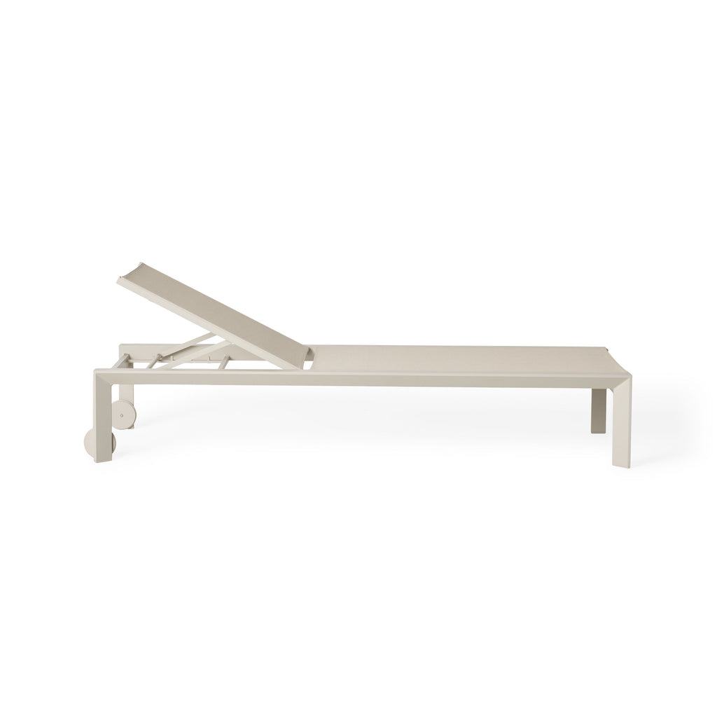Santa Monica Chaise Lounge in Dune Aluminum