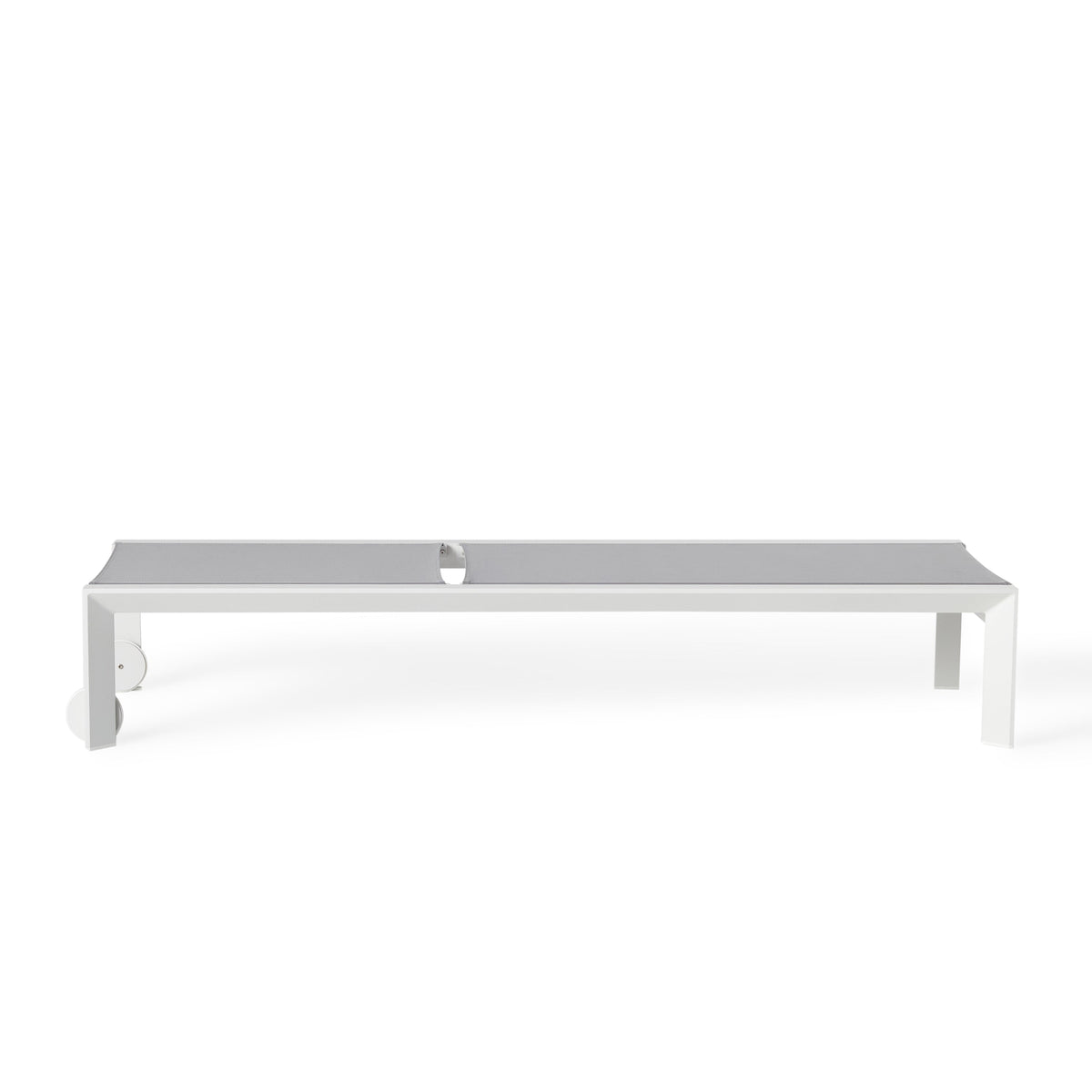 Santa Monica Chaise Lounge in White Aluminum & Silver Mesh