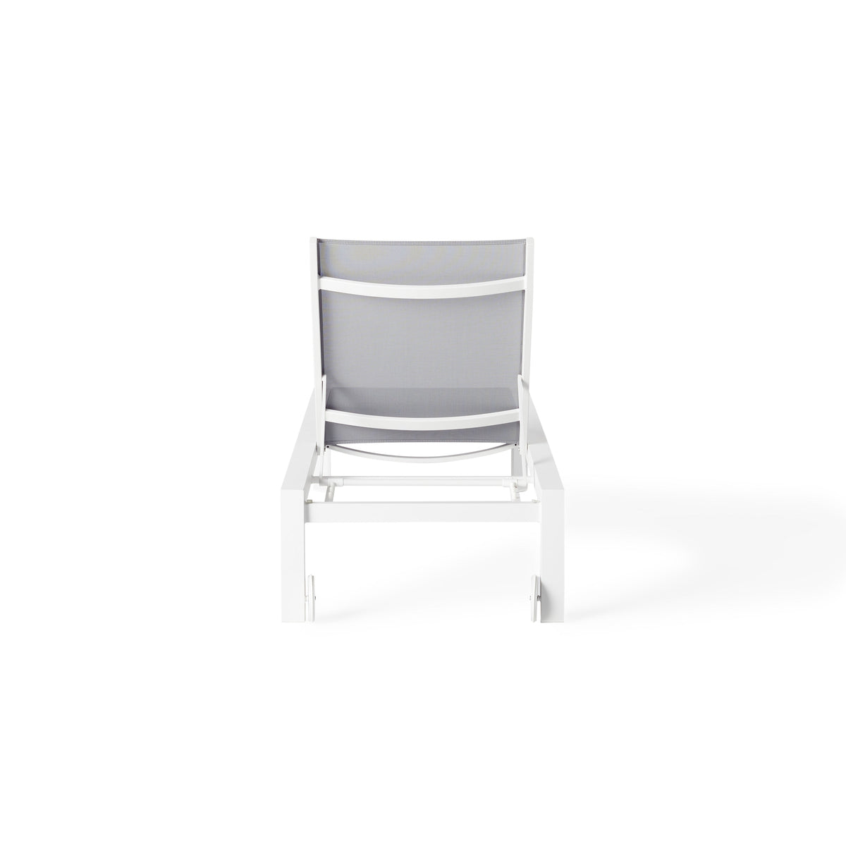 Santa Monica Chaise Lounge in White Aluminum & Silver Mesh