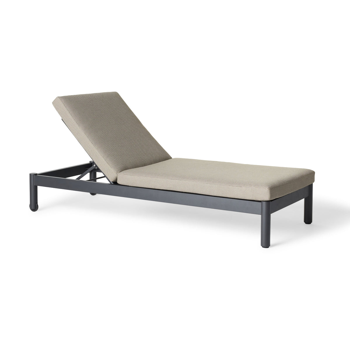 Stinson Chaise in Charcoal Aluminum