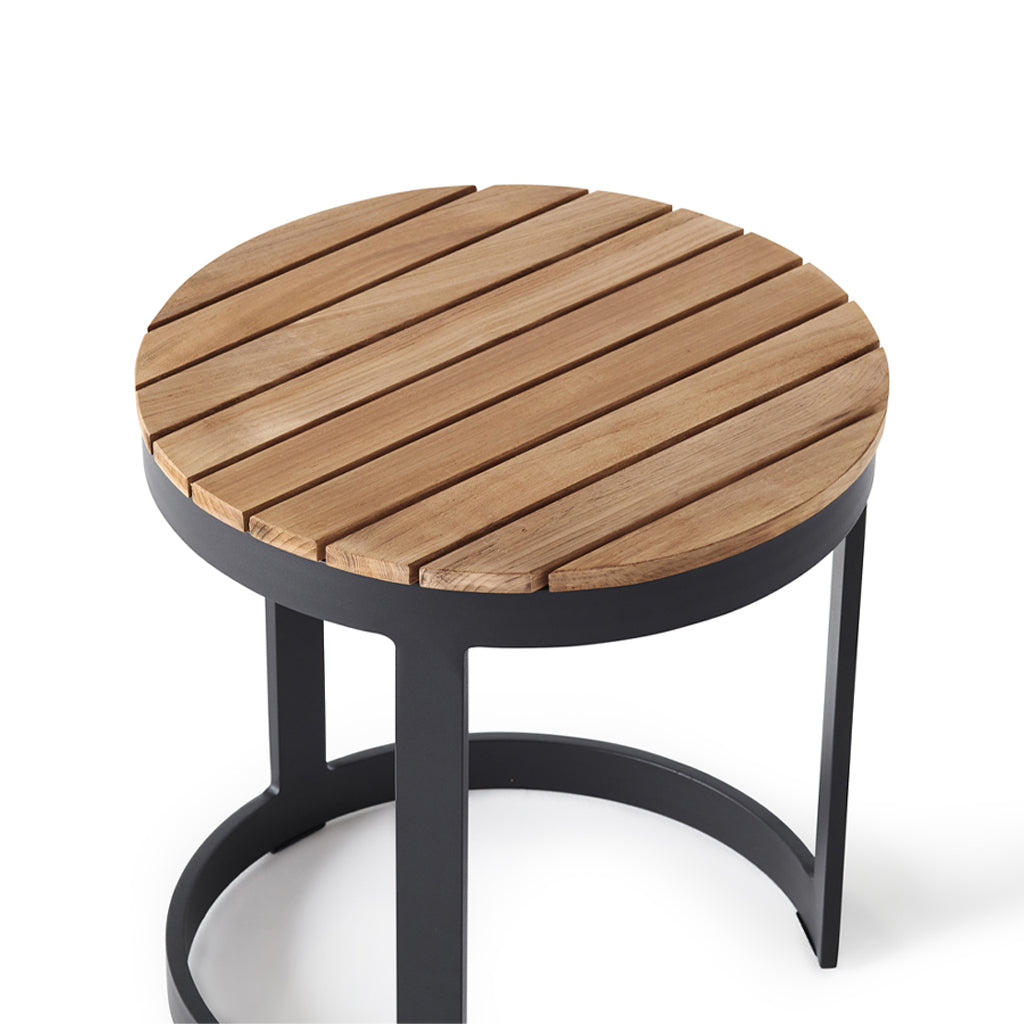 Ventura 18" Side Table in Charcoal Aluminum - Teak Top